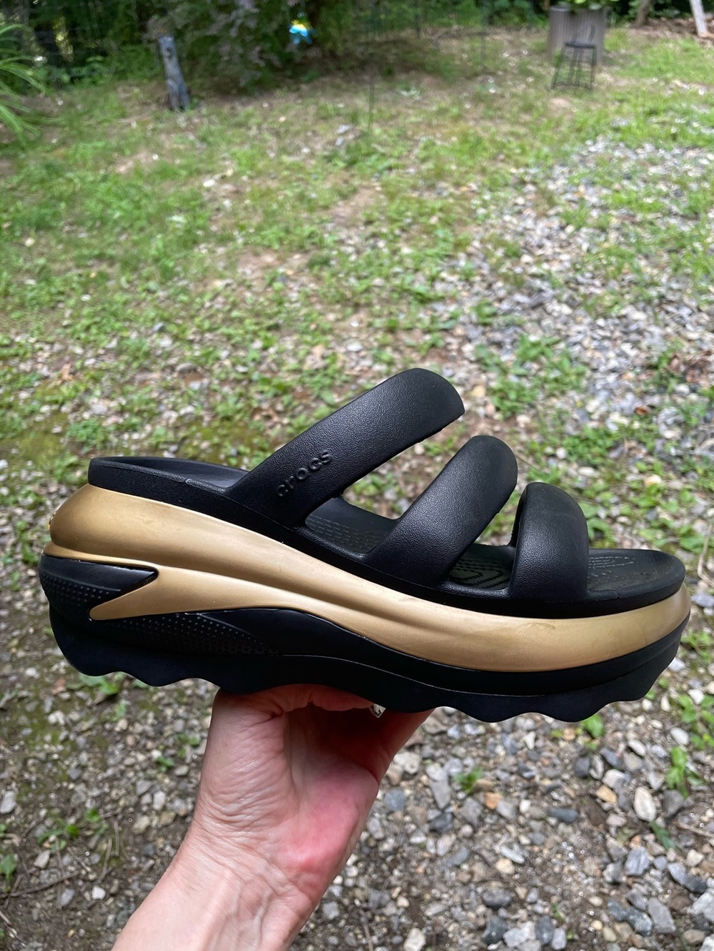 Crocs Mega Crush Black / Gold Platform Sandals Size 9 Woman’s - Picture 12 of 15